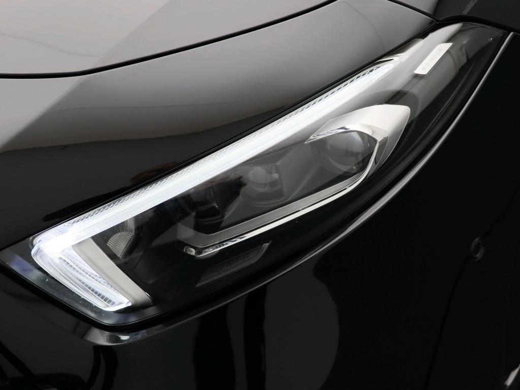 Mercedes-Benz A-Klasse 160 business solution amg handgeschakeld amg line |