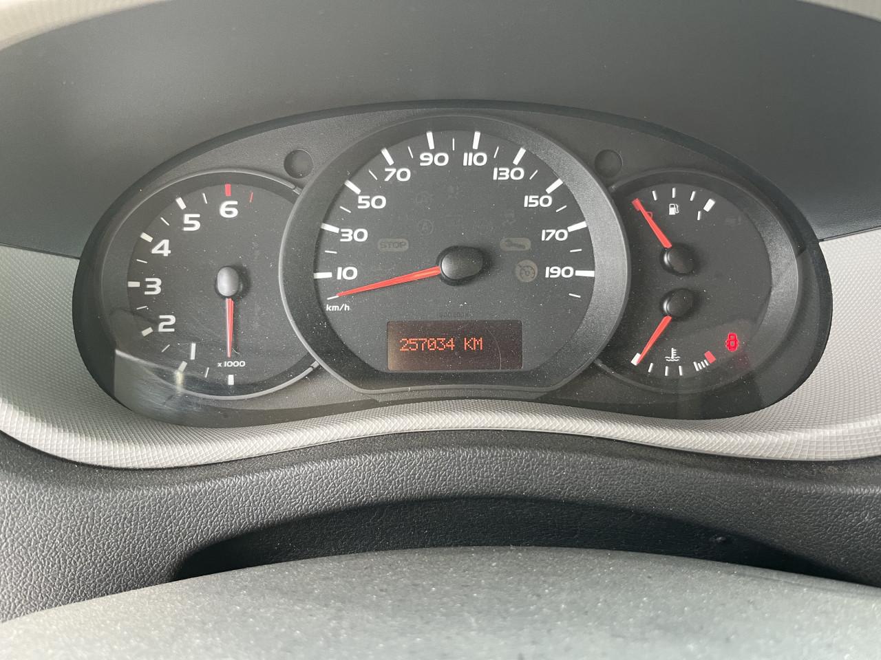 Renault Master T35 2.3 dCi 136PK L2H2, wit