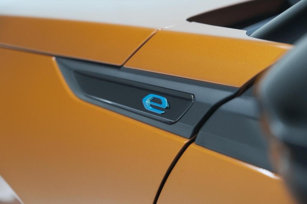 Peugeot E-2008 ev gt 50 kwh | 11 kw lader | 96,3% soh | adaptieve cruise co