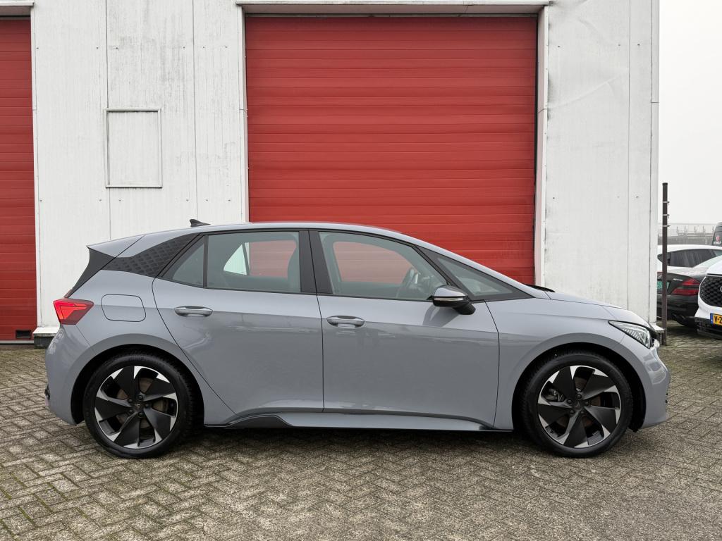 Cupra Born business one 62 kwh | carplay | pdc | rijklaar inclusief 1 jaar 