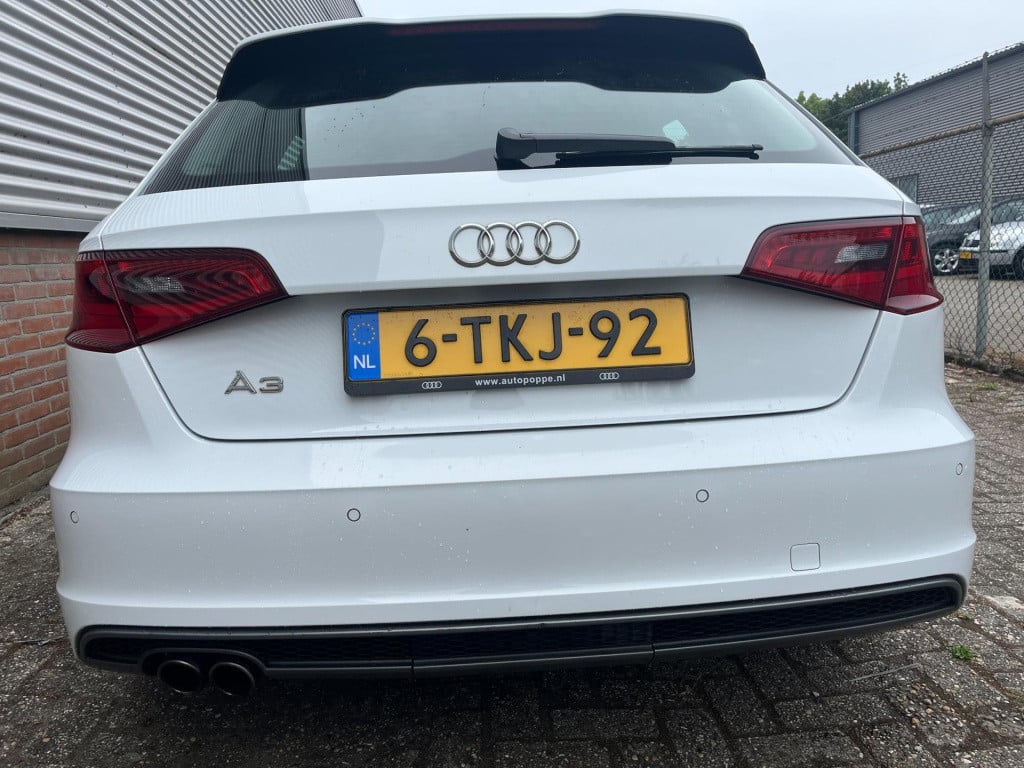 Audi A3 sportback 1.4 tfsi cod ambition pro line s