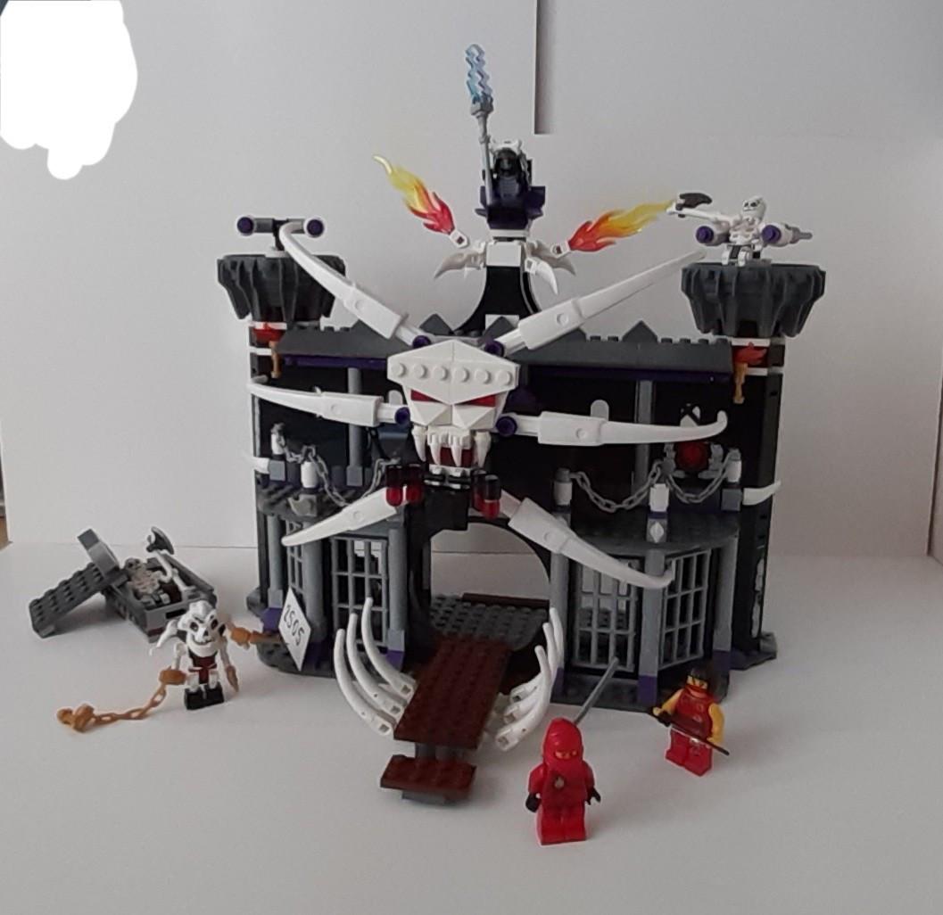 LEGO NINJAGO  2505: Spinner Duistere Fort Garmadon