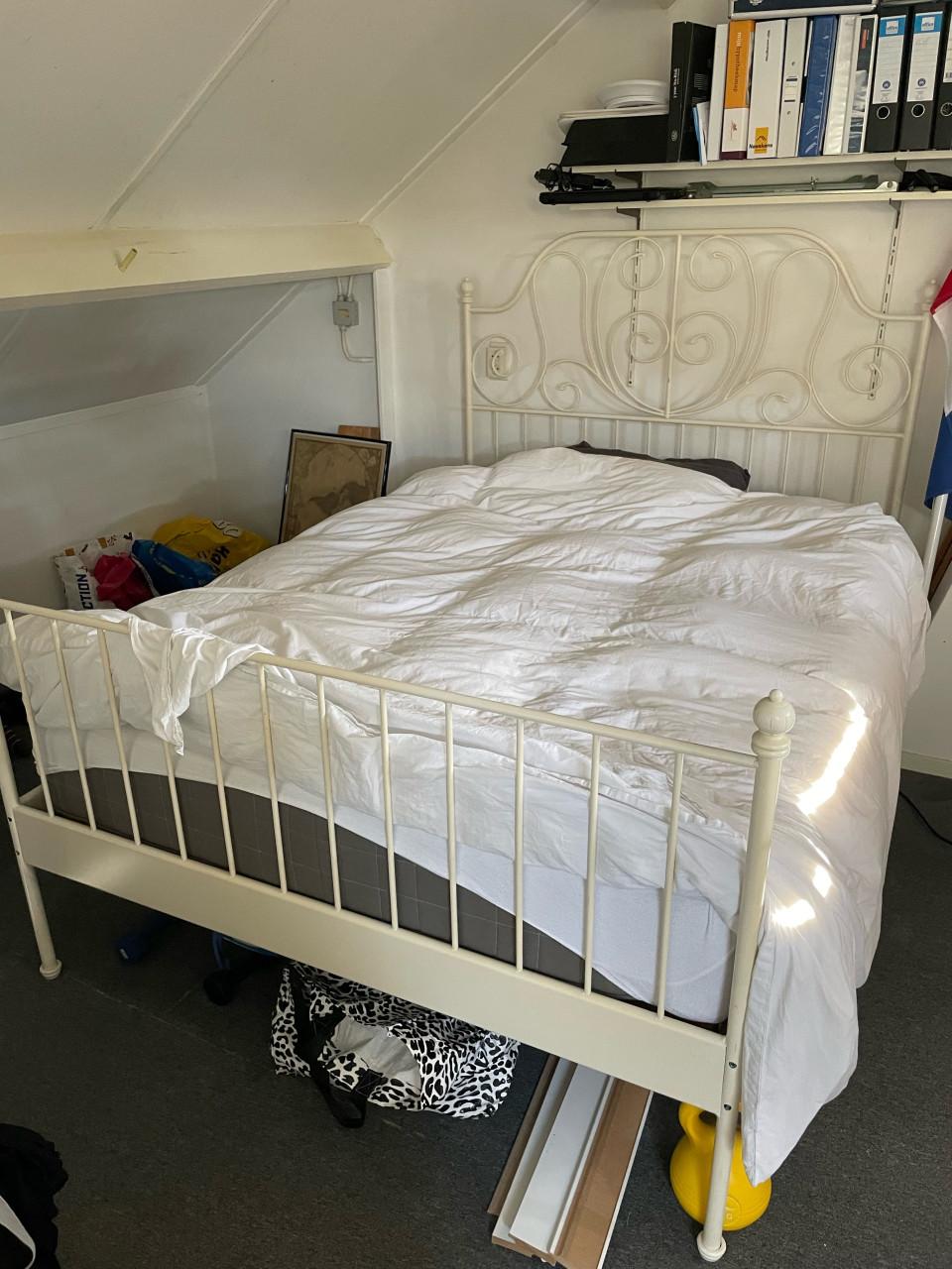 Tweepersoons bed 140x200