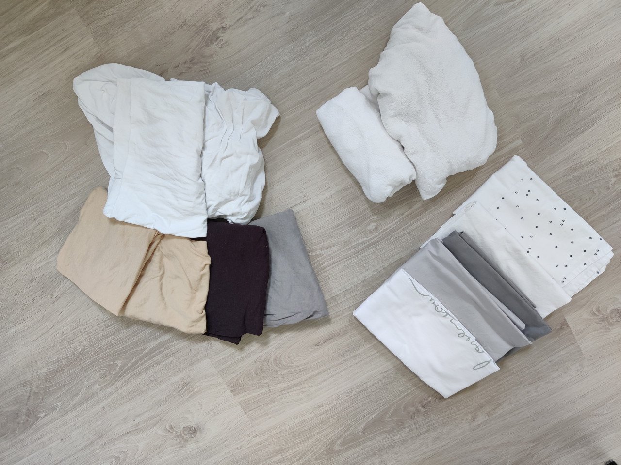 Zwarte wieg met accessoires