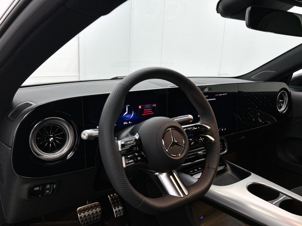 Mercedes-Benz Cla 250+ launch edition 85 kwh | multibeam led | panoramadak 