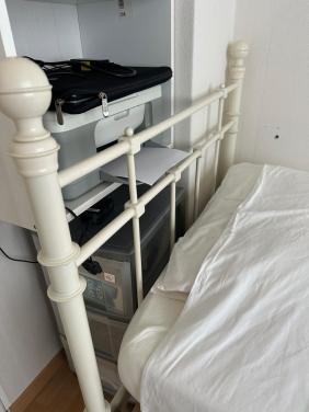 Een persoon bed
