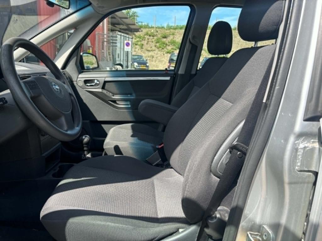 Opel Meriva 1.6-16v temptation
