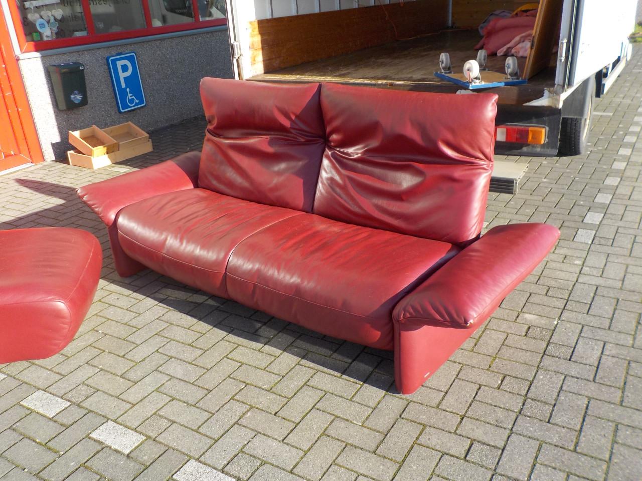 Mooie kwaliteit leren 3 zits en diva in goede staat veel is verstelbaar