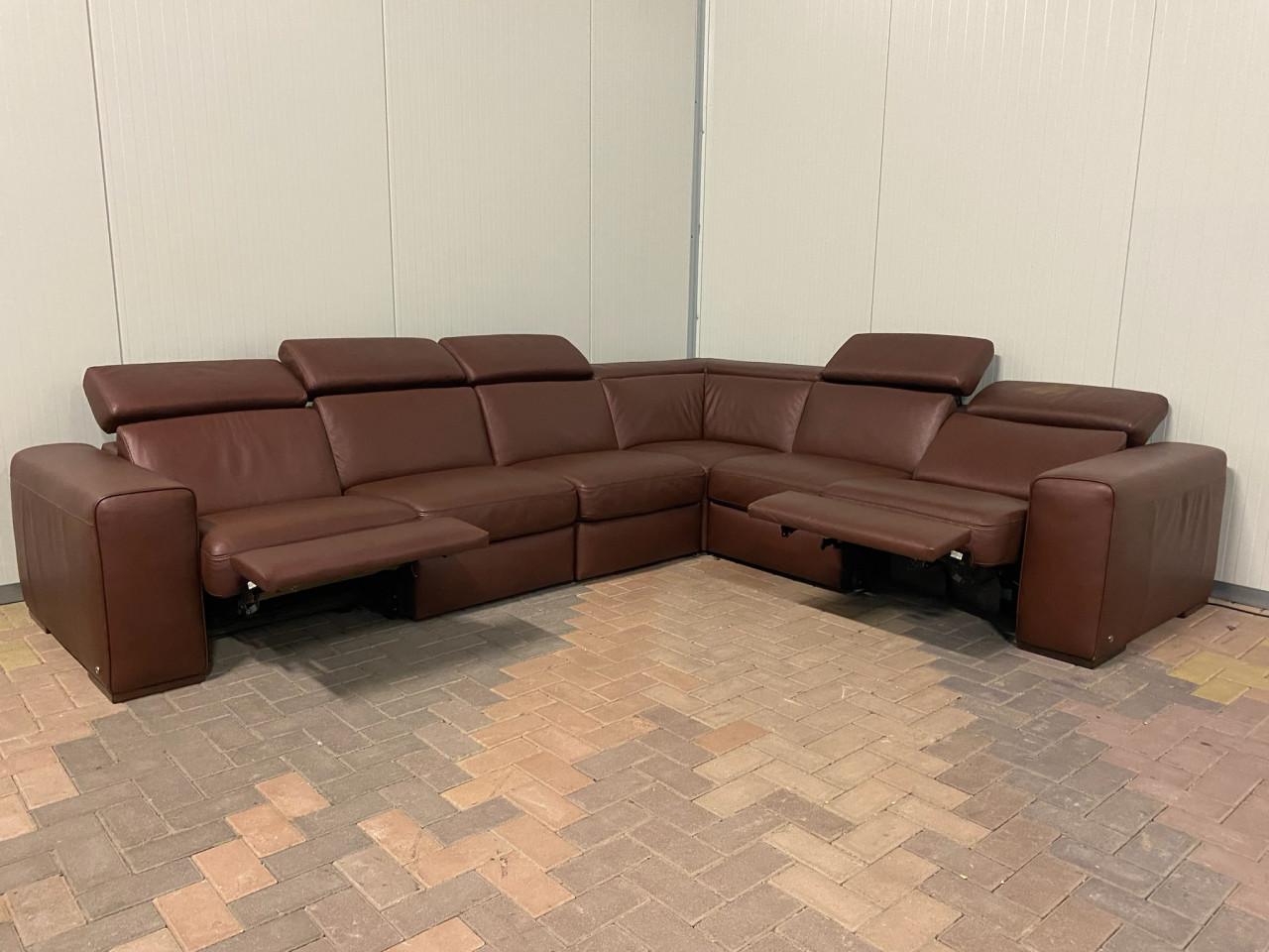 Natuzzi Simbiosi B760 leren hoekbank 343 cm met 2 relaxfuncties | Bruin