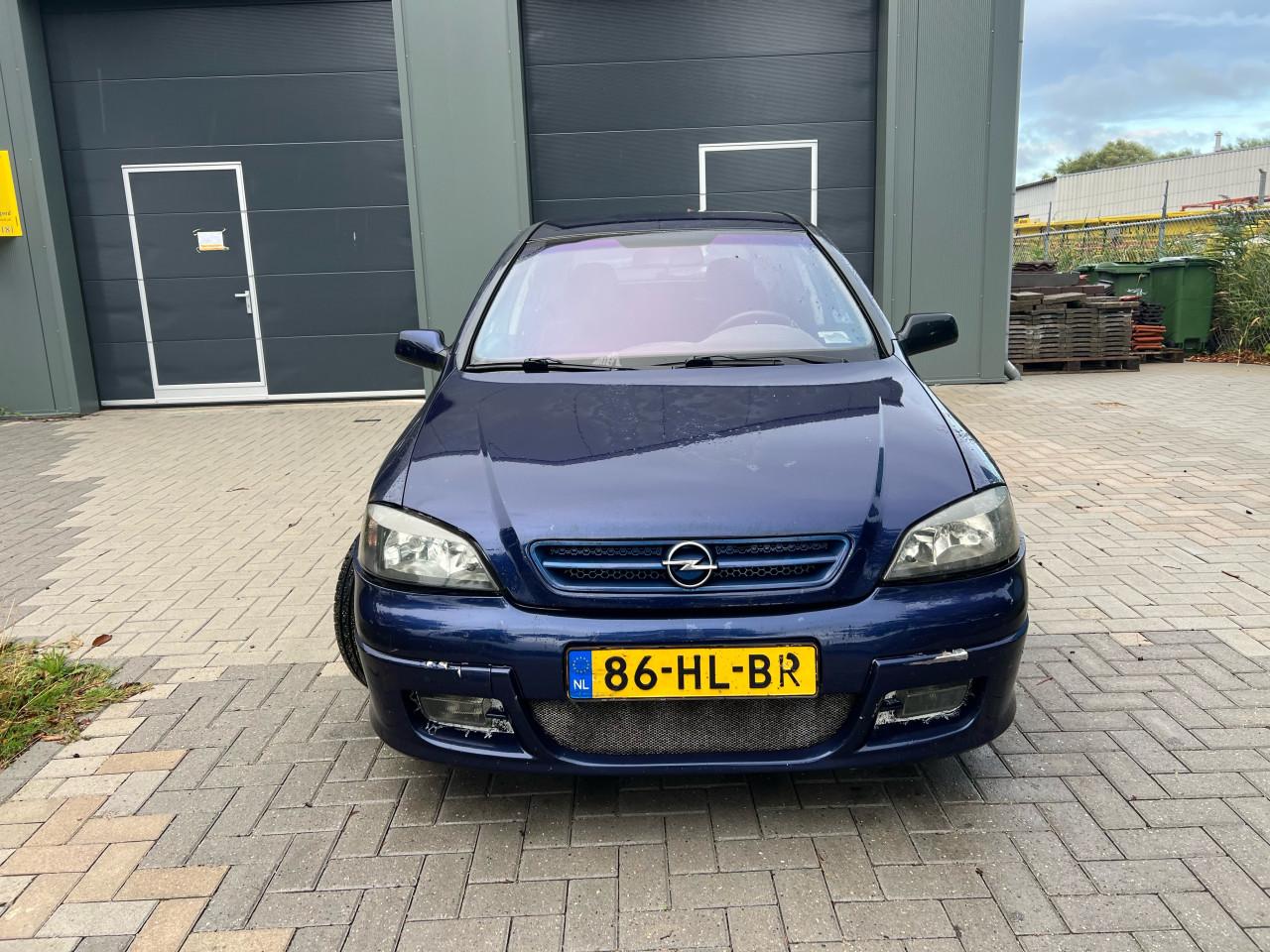 Opel Astra 1.6-16V Pearl sportlook jaar apk