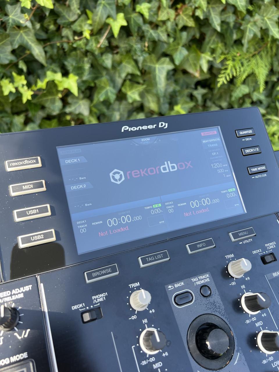 Pioneer XDJ RX - Standalone DJ Controller