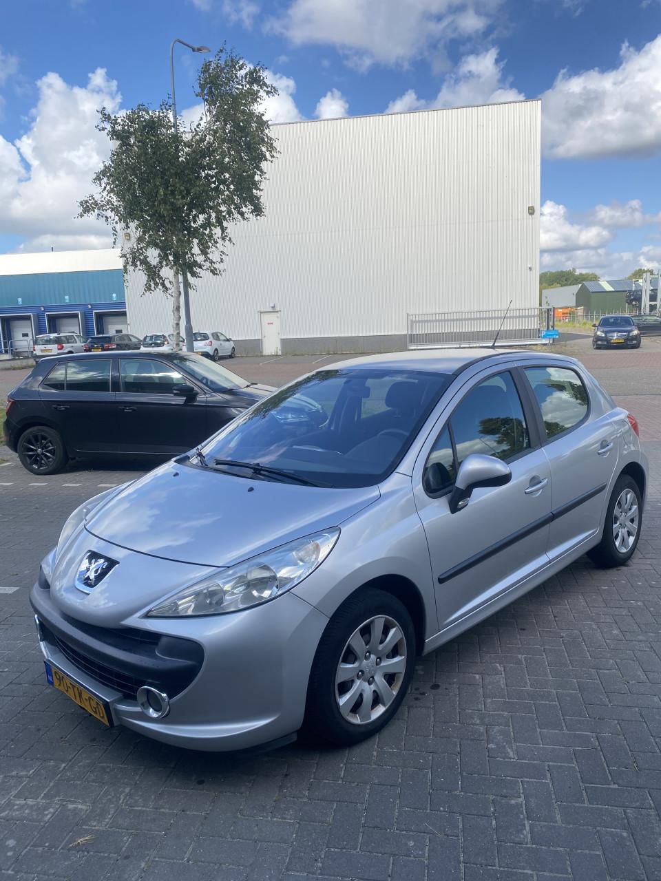 Peugeot 207 1.4 16V 5DRS 2006 Grijs | NAP