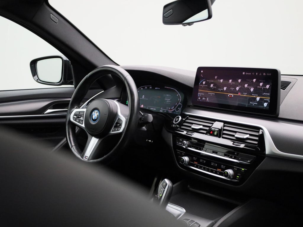 BMW 5 Serie 520e business edition plus | m-sport | automaat | schuifdak | t