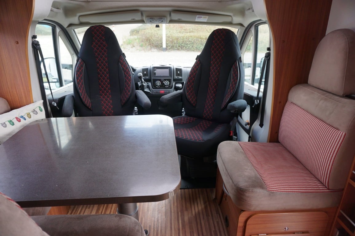 Adria Matrix 670 SC 2013 met 111.000km in uitstekende staat.