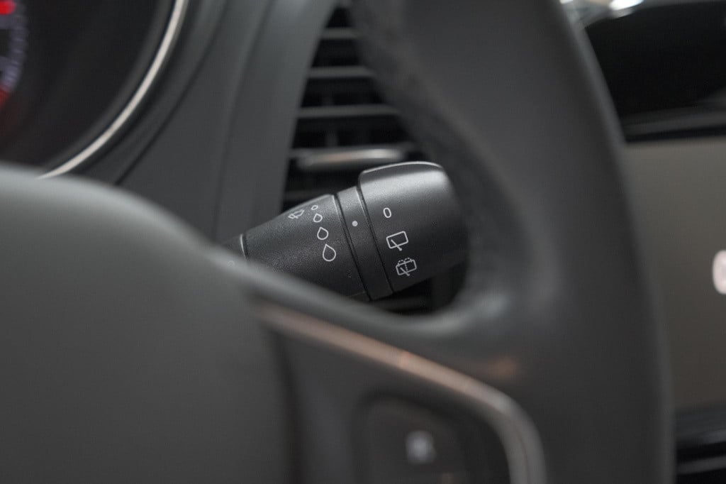 Renault Captur tce 150 edc initiale paris | trekhaak | camera | panoramadak
