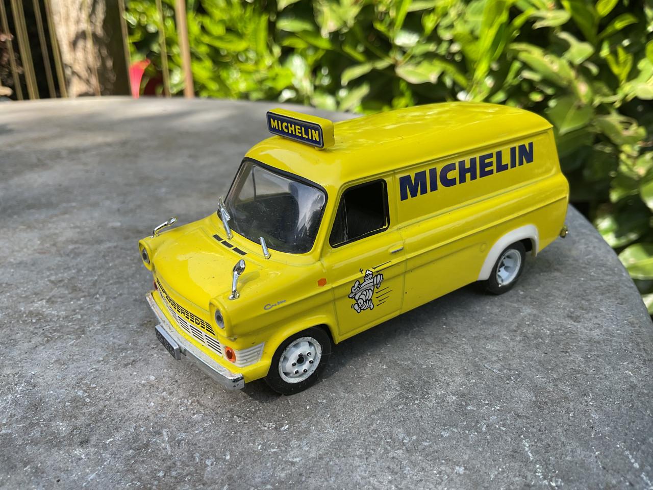 Michelin reclame auto’s.     ( Collectie )
