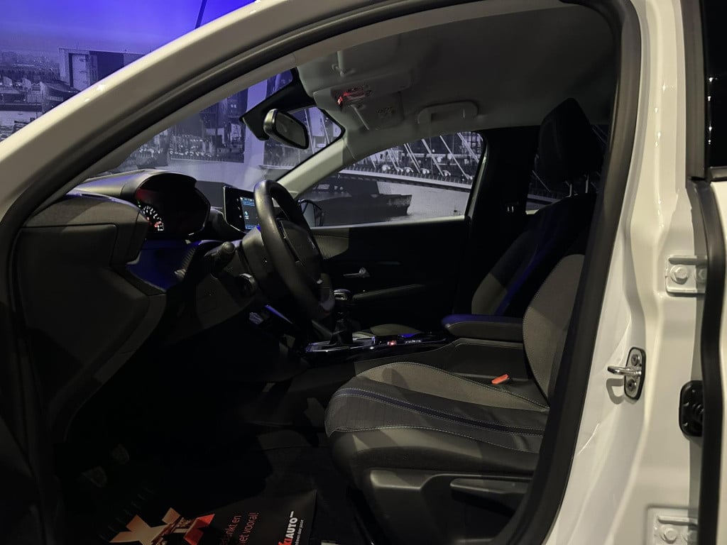 Peugeot 208 1.2 puretech allure pack *camera*keyless*appconnect*