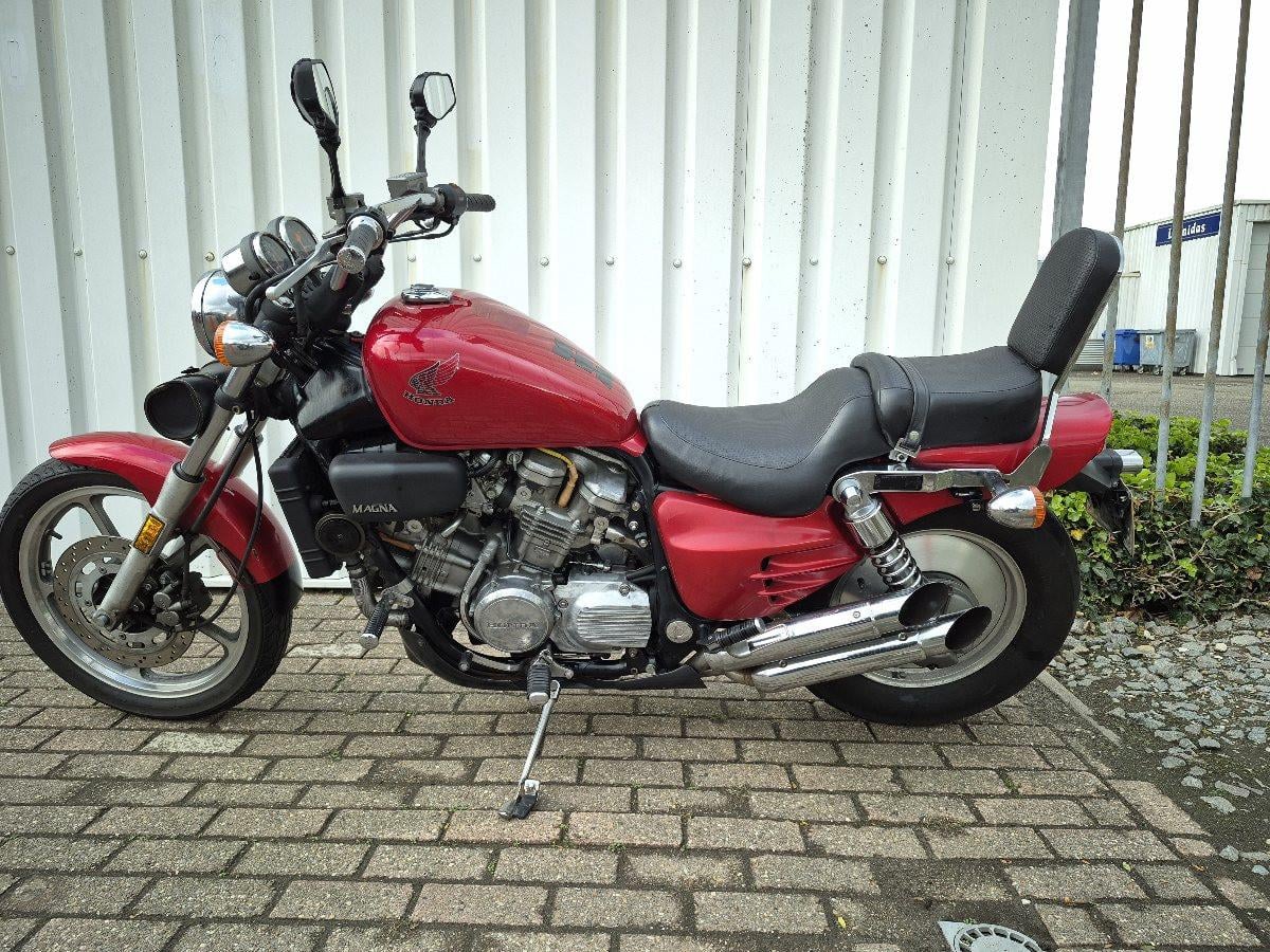 Honda Supermagna VF700c, stoere chopper