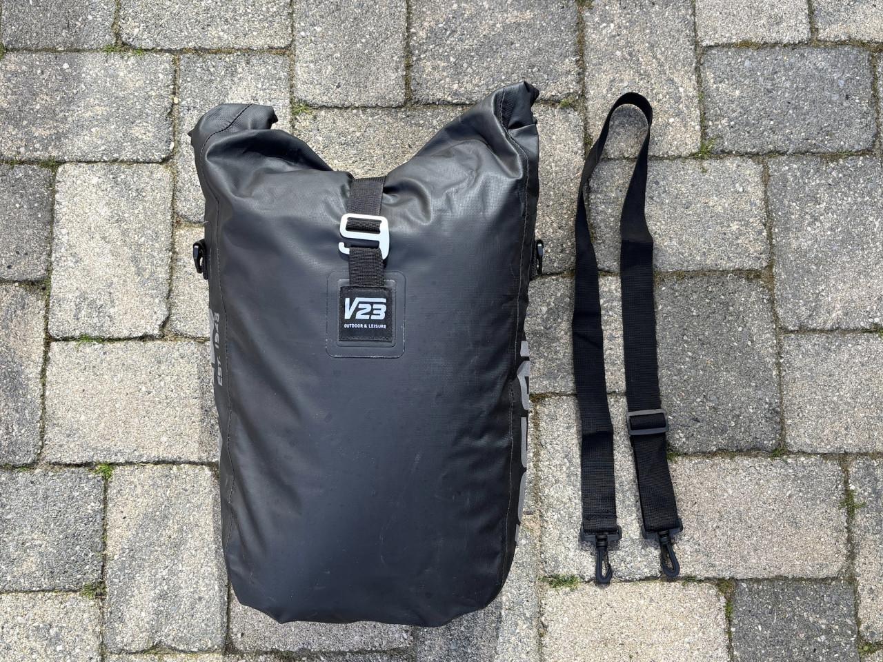 2 waterdichte fietstassen in zeer goede staat - 23 liter inhoud