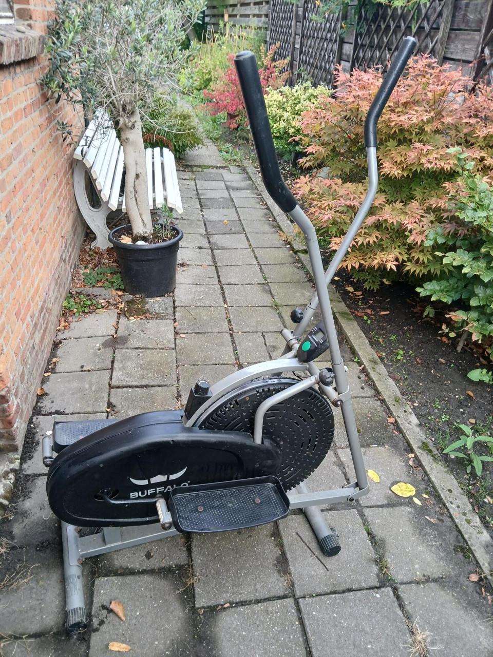 Buffalo cross trainer
