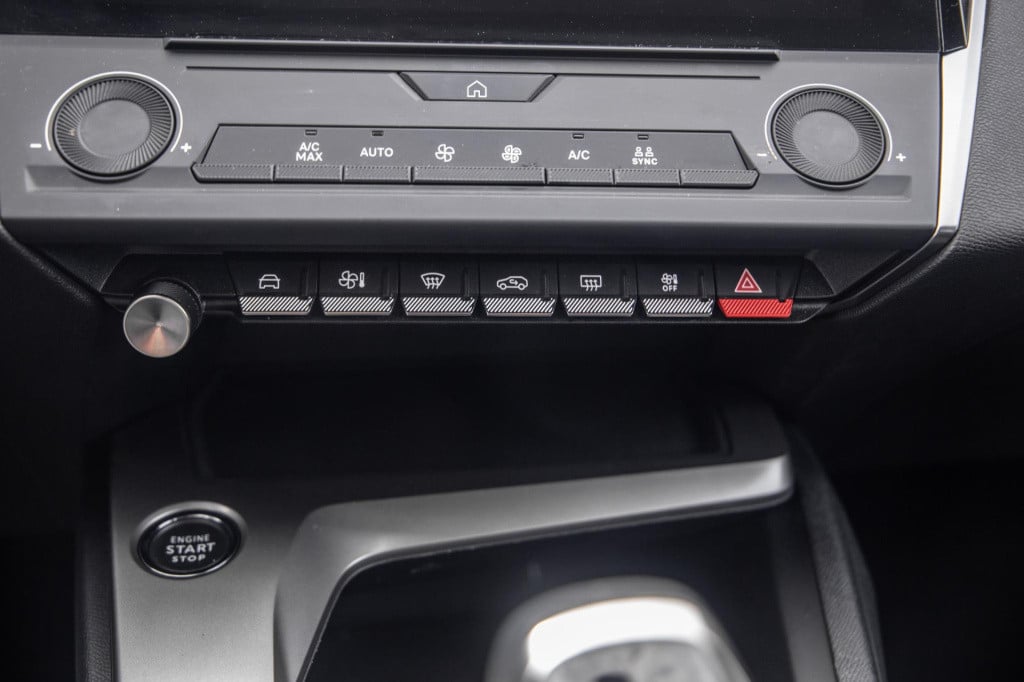 Peugeot 308 1.2 puretech active pack business airco / cruise controle / ned