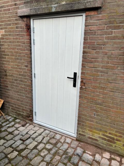 Geïsoleerde buitendeur – maatwerk (ook met kozijn)