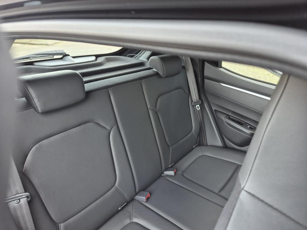 Dacia Spring expression 27 kwh lederen bekleding, navigatie, camera, ccs sn