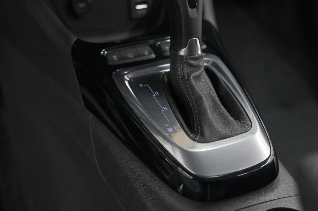 Opel Crossland X turbo 130 level 4 | camera | dodehoekdetectie | navigatie 