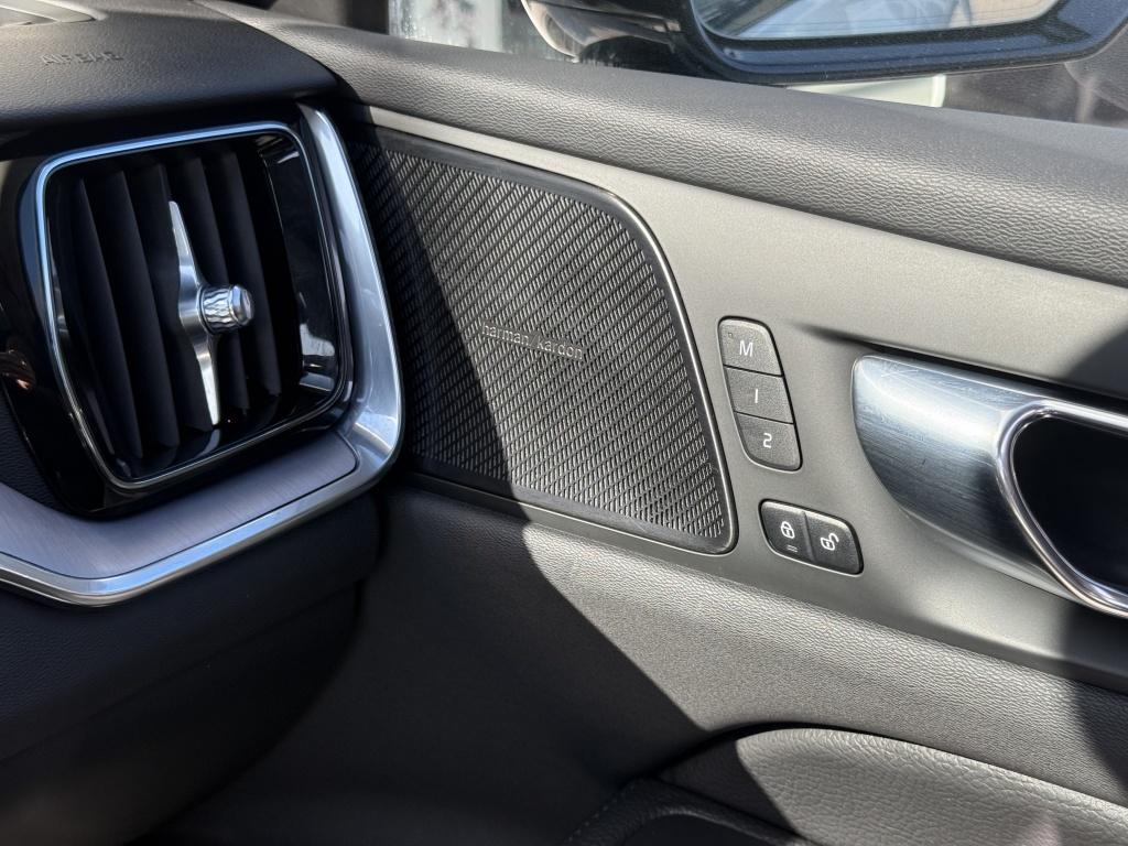 Volvo V60 t6 340pk recharge r-design| full options! trekhaak