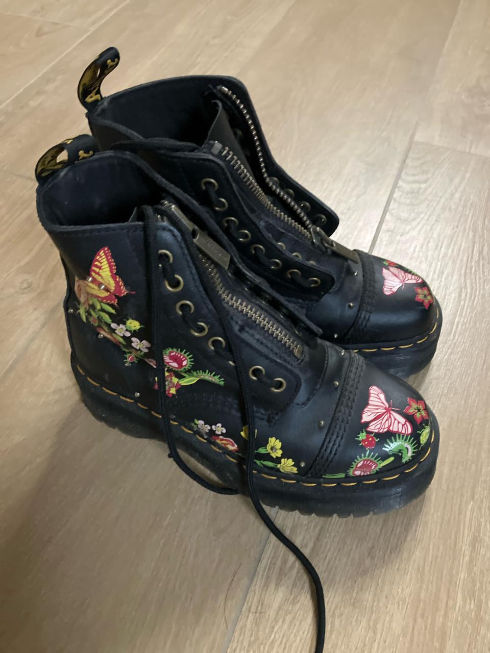 Dr. Martens maat 38