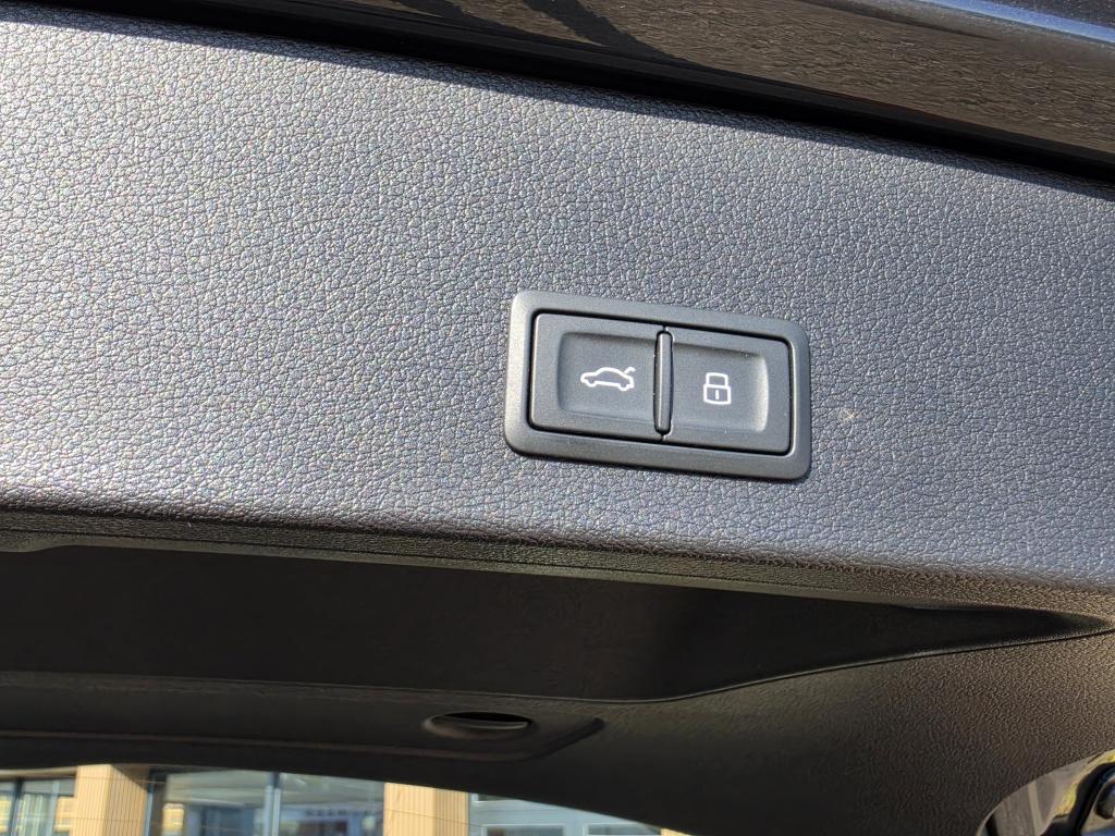 Audi Q2 35 tfsi prestige advanced 1.5 tfsi | led matrix | trekhaak | clima 