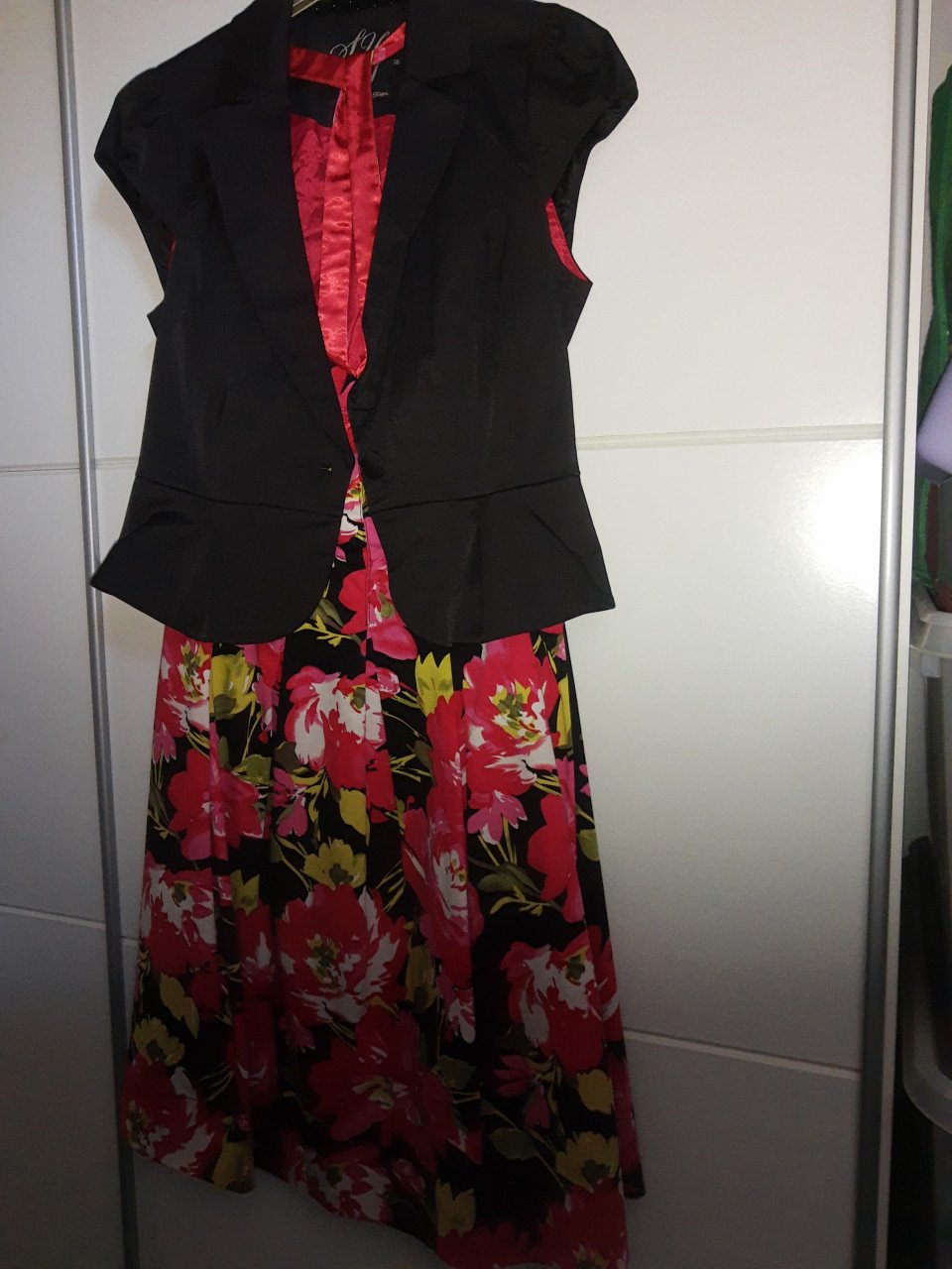 Vrolijke  halter zomerjurk mt 38  met jakje samen 12,50