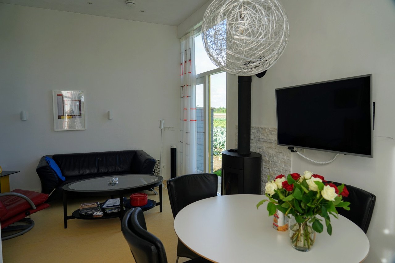 Luxe complete ingerichte Woning voor 1-2 pp. tot 1 April 2026