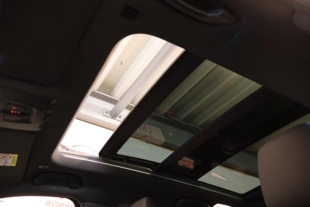 BMW X1 sdrive20i executive m sport edition nl auto, panorama, trekhaak, hea