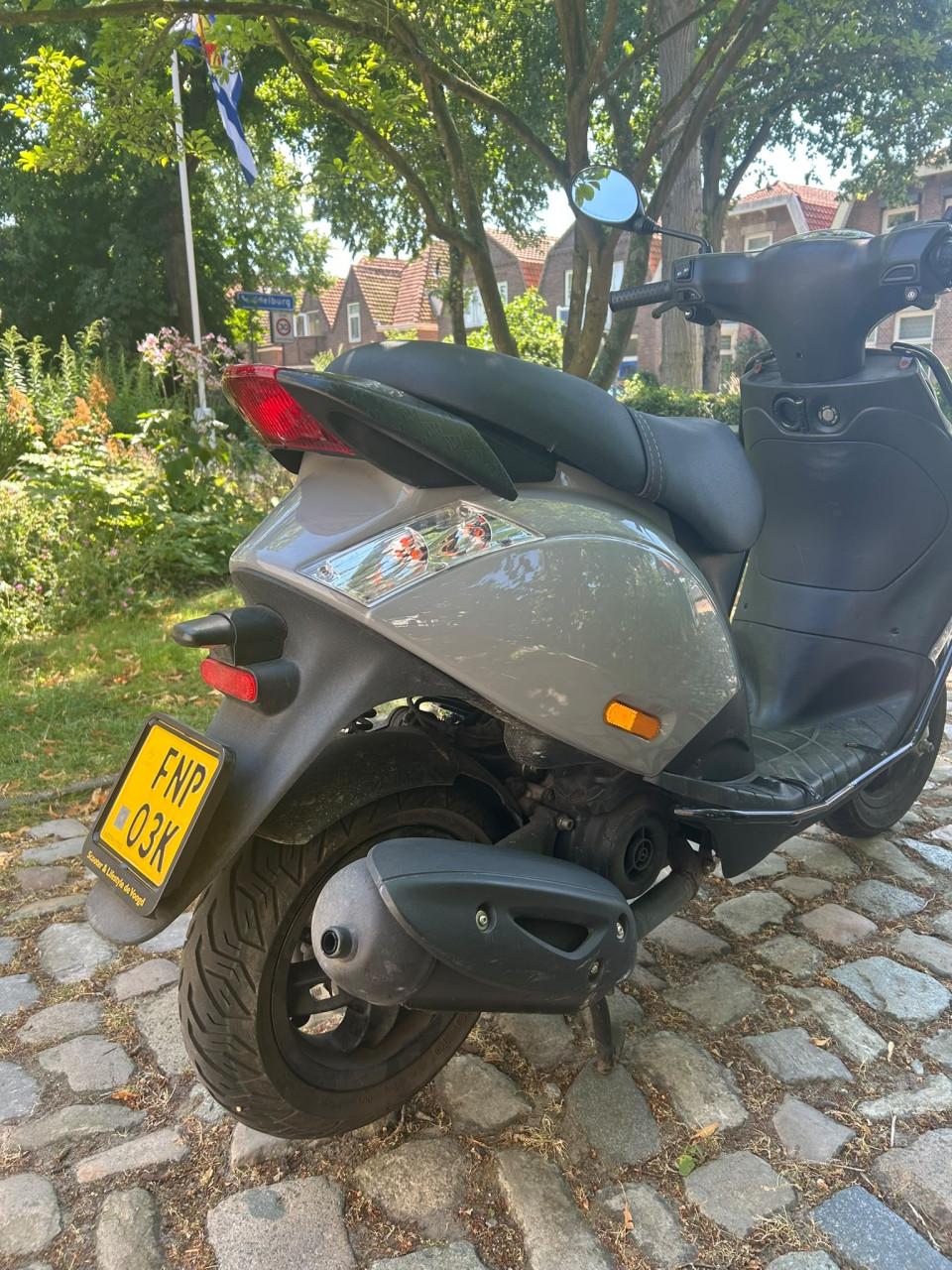 Scooter Piaggio Zip 45 km