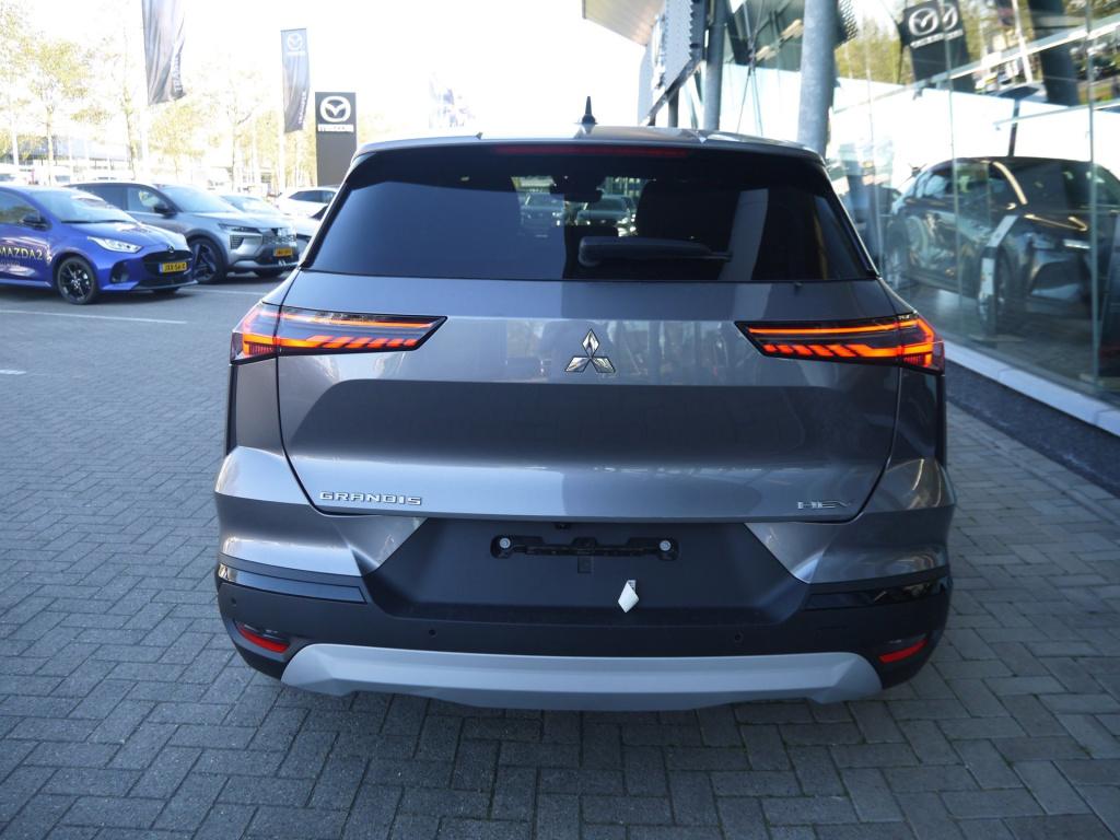 Mitsubishi Grandis 1.8 hev intense+