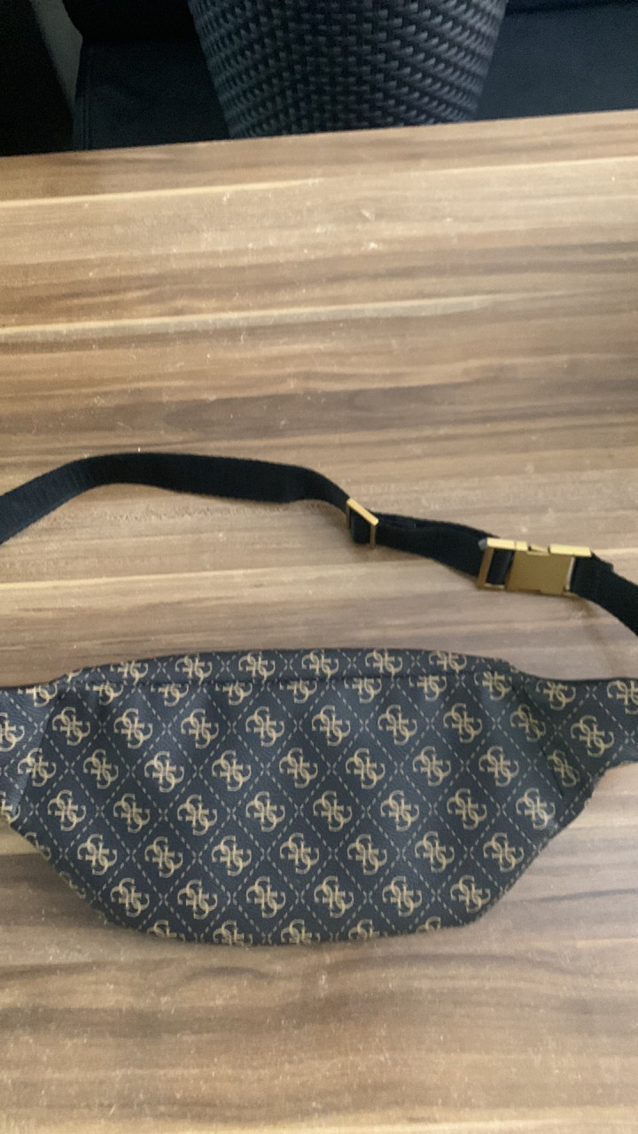 Nieuw Guess heuptas