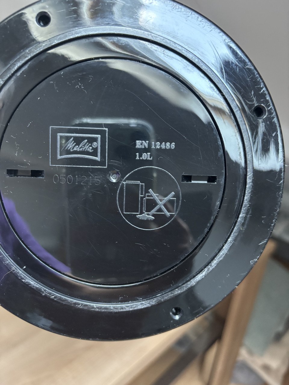 Melitta filter koffiezetapparaat zwart met thermoskan.