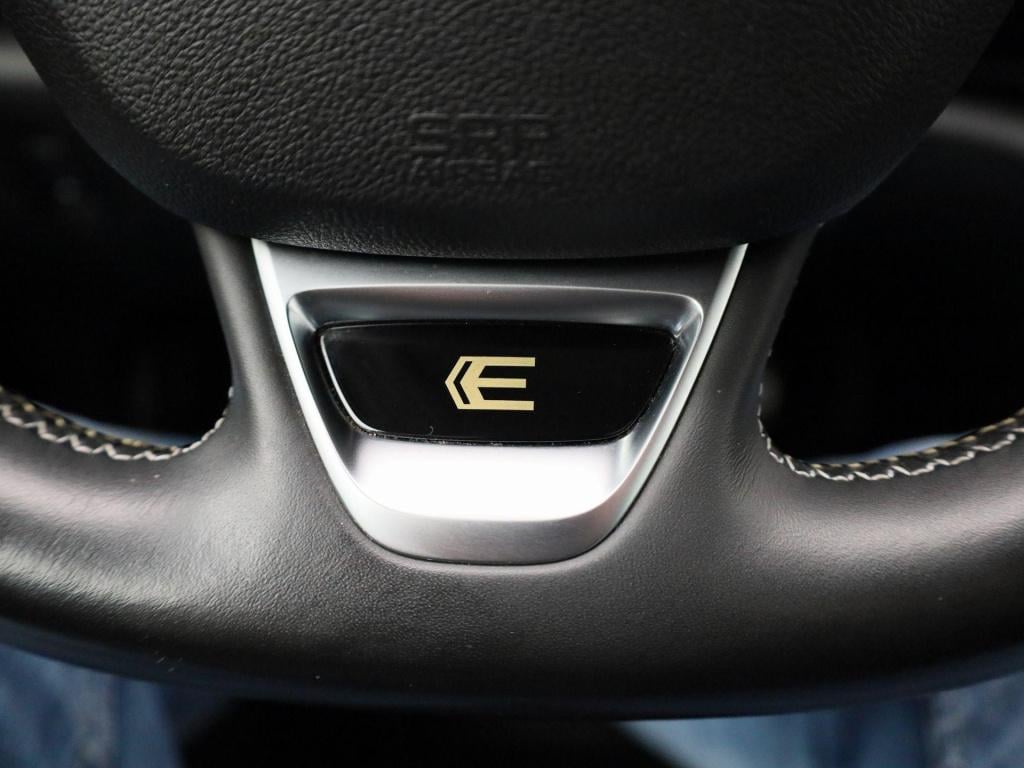 Renault Megane E-tech estate 1.6 plug-in hybrid 160 e-tech engineered | phe