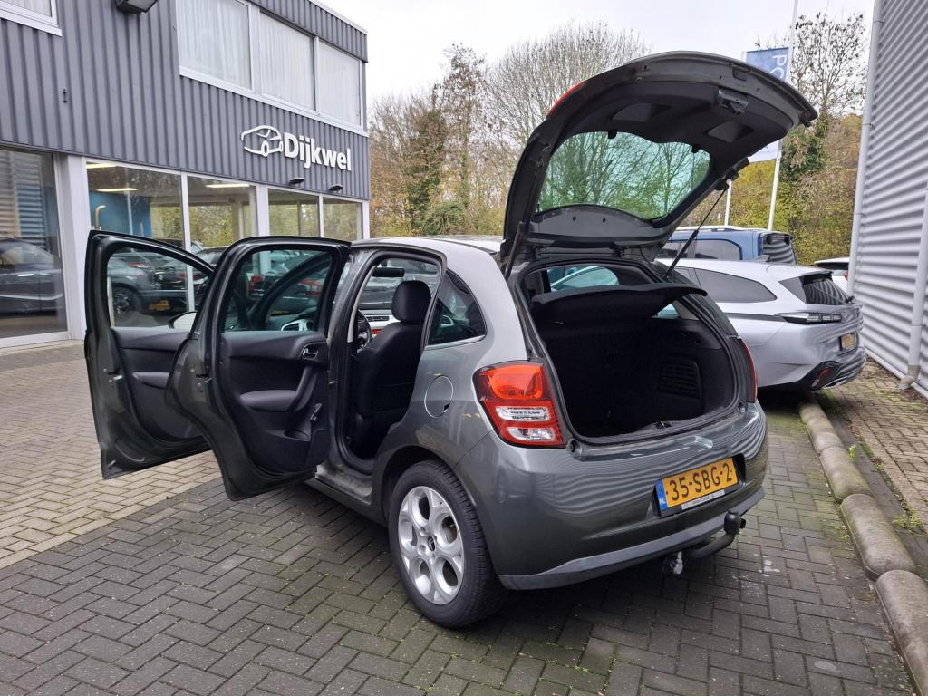 Citroen C3 1.4i selection clima/lmv/trekhaak lage km.stand!