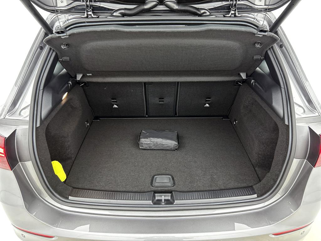 Mercedes-Benz B-Klasse 180 business solution amg | nightpakket | smartphone