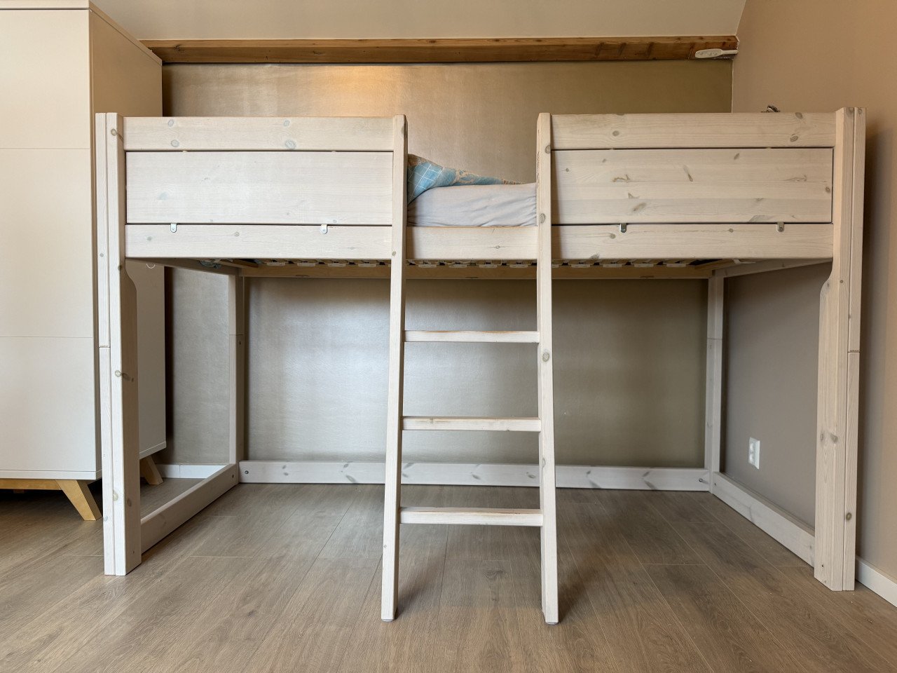 Lifetime Kinderkamer 4-1 Lifetime bed, Kledingkast en dressoirkastje