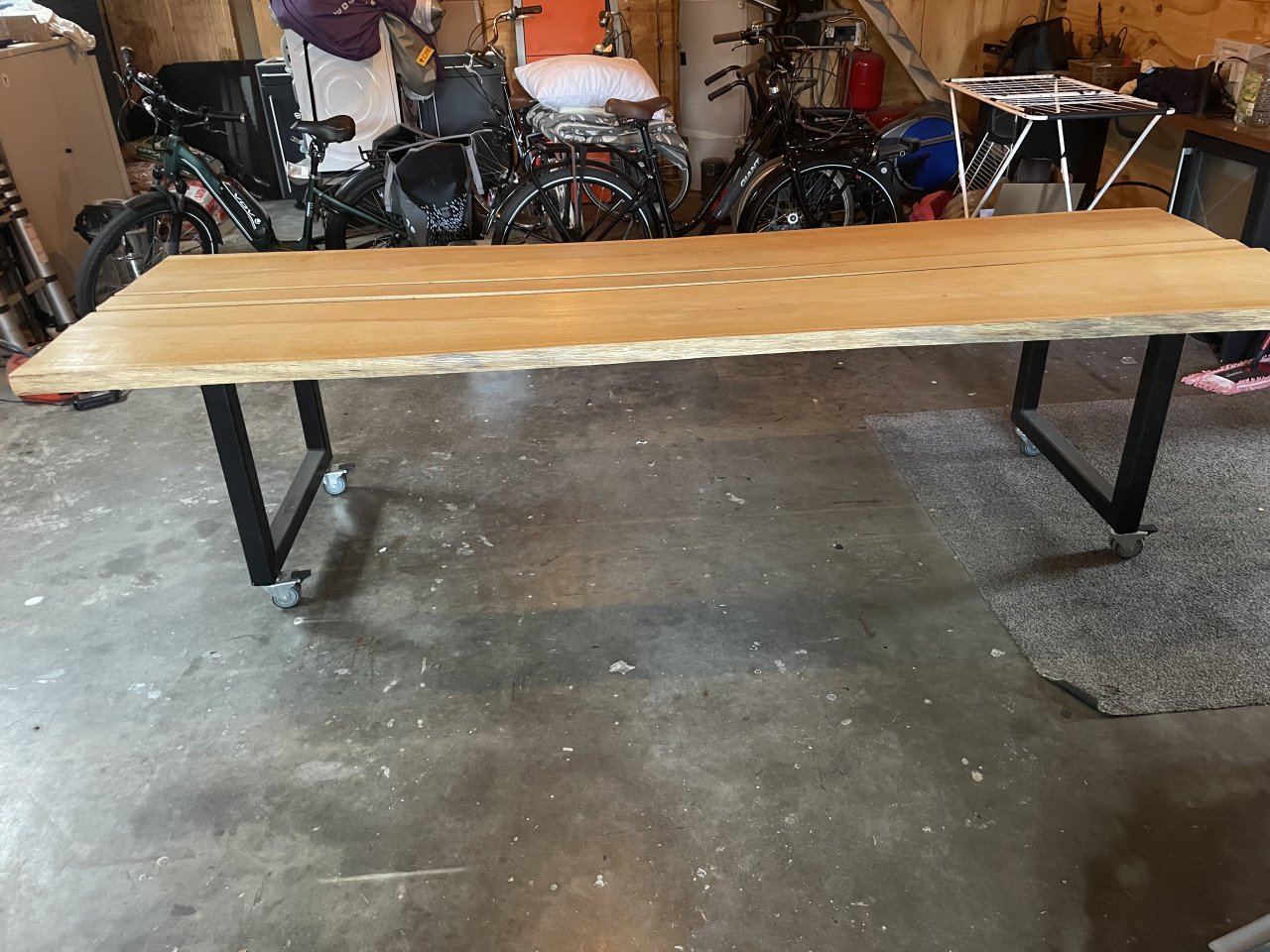Eikenhouten tafel