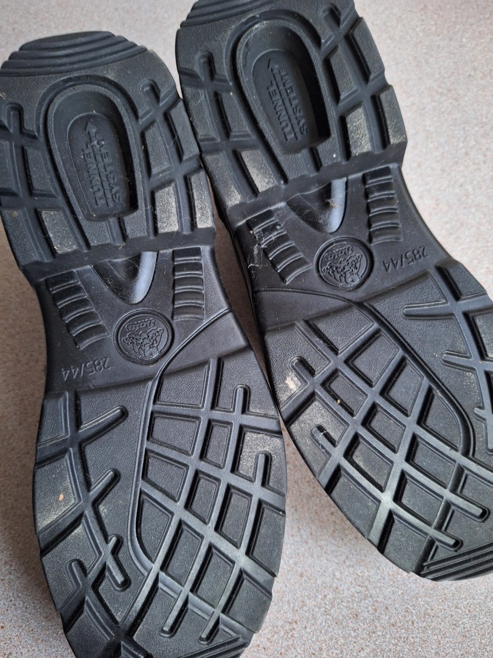 Werkschoenen merk Bata maat 44