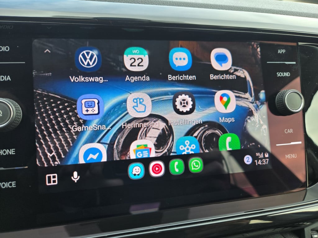 Volkswagen T-cross 1.0 tsi 115pk t-cross life r-design | trekhaak | camera