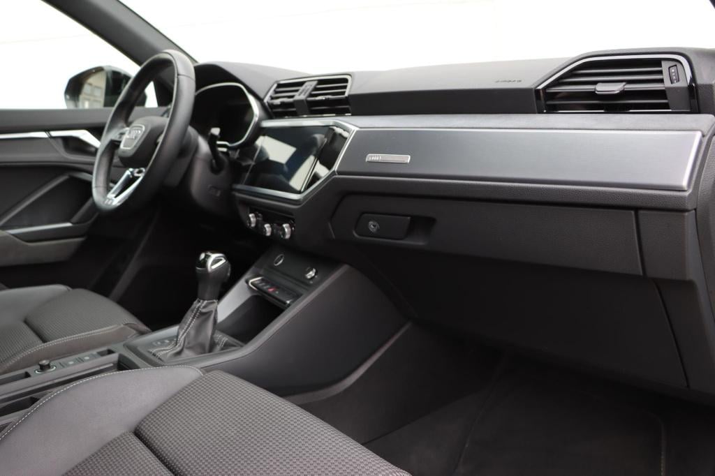 Audi Q3 35 tfsi s-line edition 150pk s-tronic