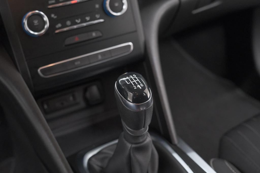 Renault Megane tce 110 limited | apple carplay | parkeersensoren | cruise c