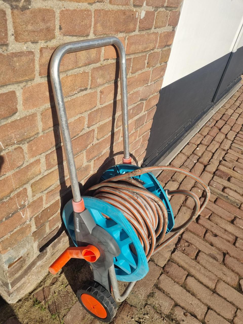Tuin-Slang Haspel op Wieltjes ca. 10 / 15meter