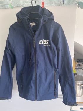 CIOS kleding