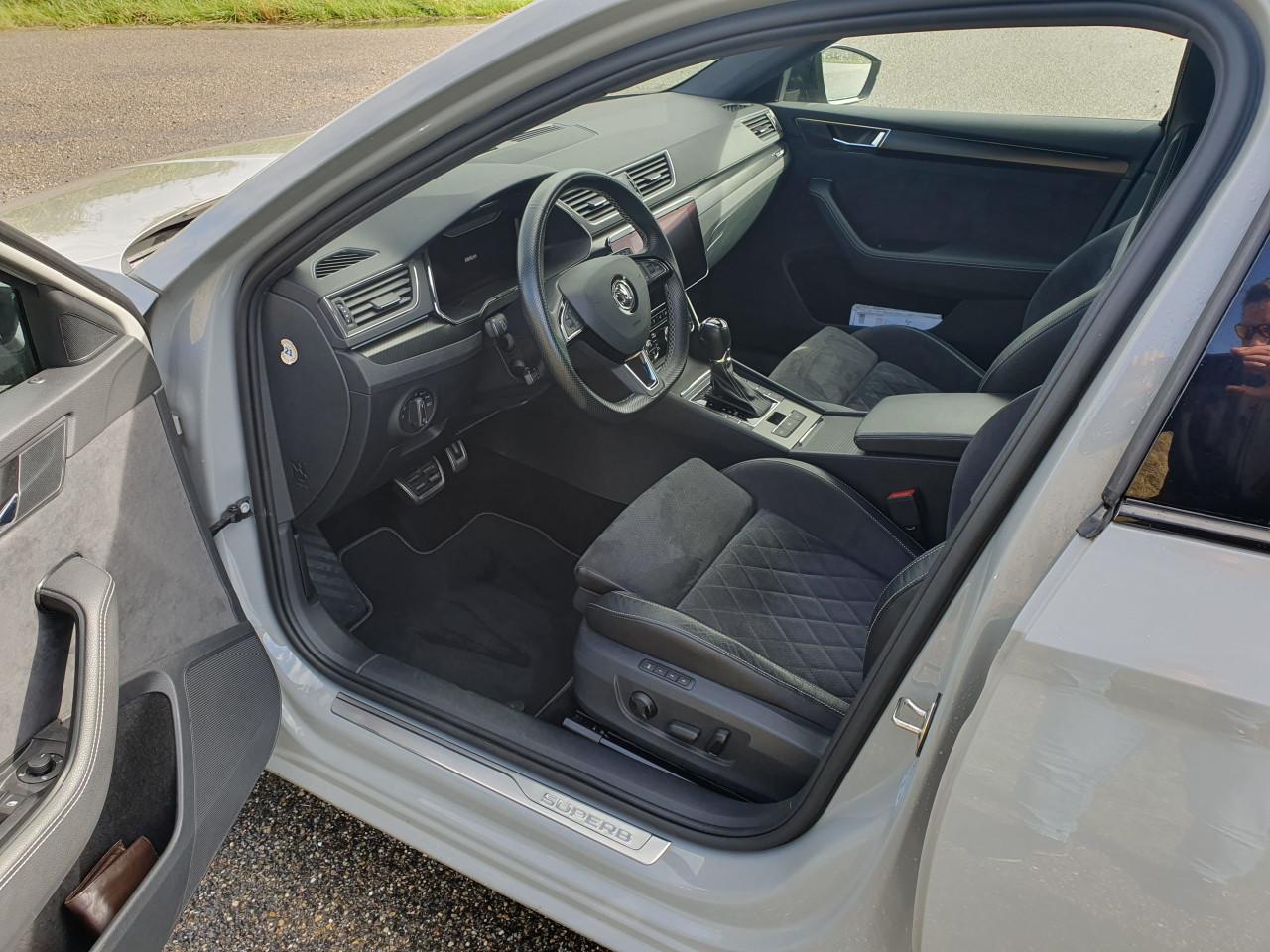 Skoda Superb combi 1.4 tsi iv sportline business